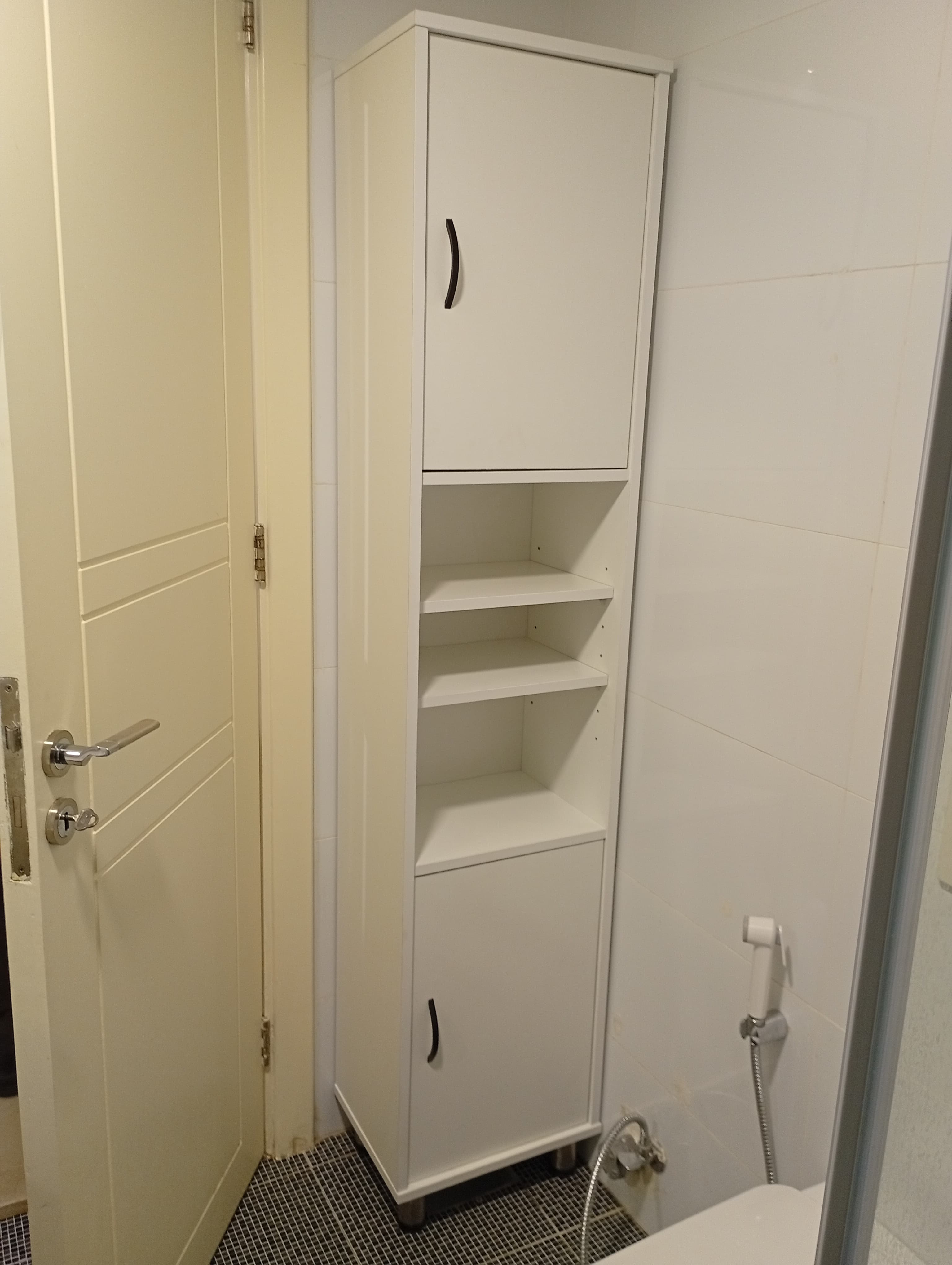 Torre Grande Bathroom Cabinet – Full-Size Storage with Moisture-Resistant Finish | Lebanon