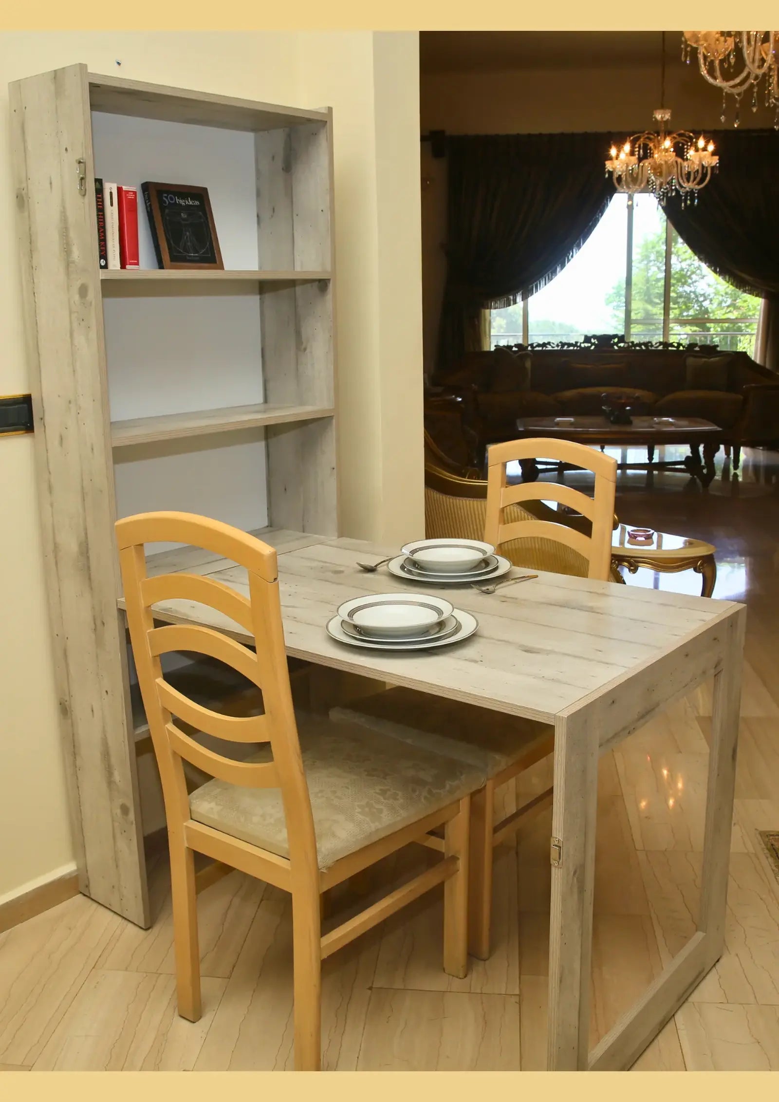 Extendable Table with table top