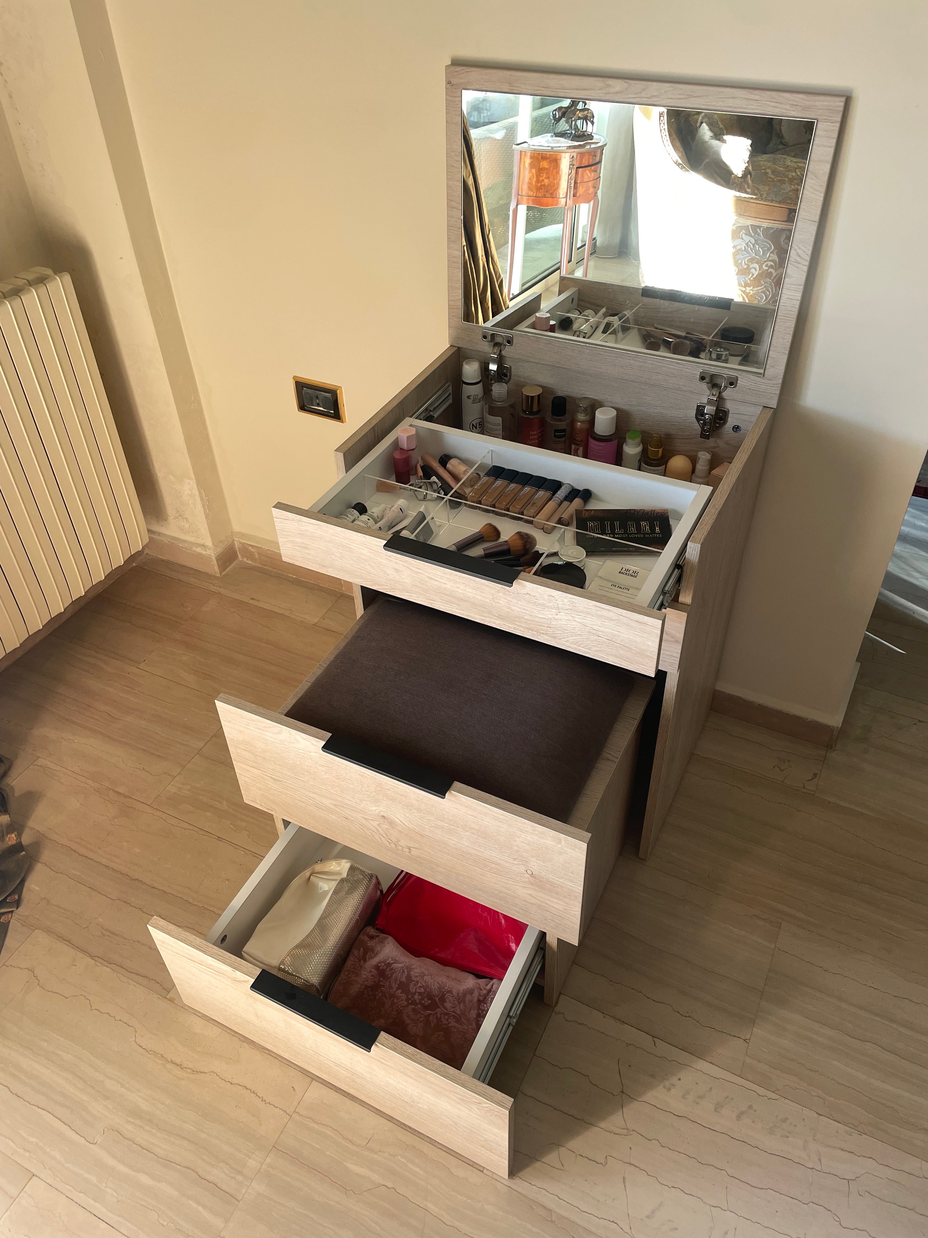 Compact 2-in-1 Dresser & Vanity Seat – Mirror with Storage Dividers & Pull-Out Seat | Lebanon