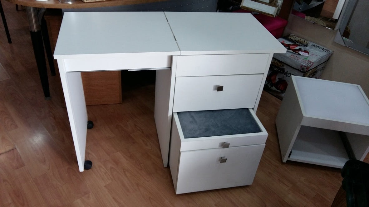 Compact 3-in-1 Dresser, Desk & Vanity Seat – Mirror with Storage, Pull-Out Desk & Drawers | Lebanon