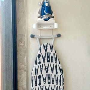 2-in-1 Iron _ Ironing Board Hanger